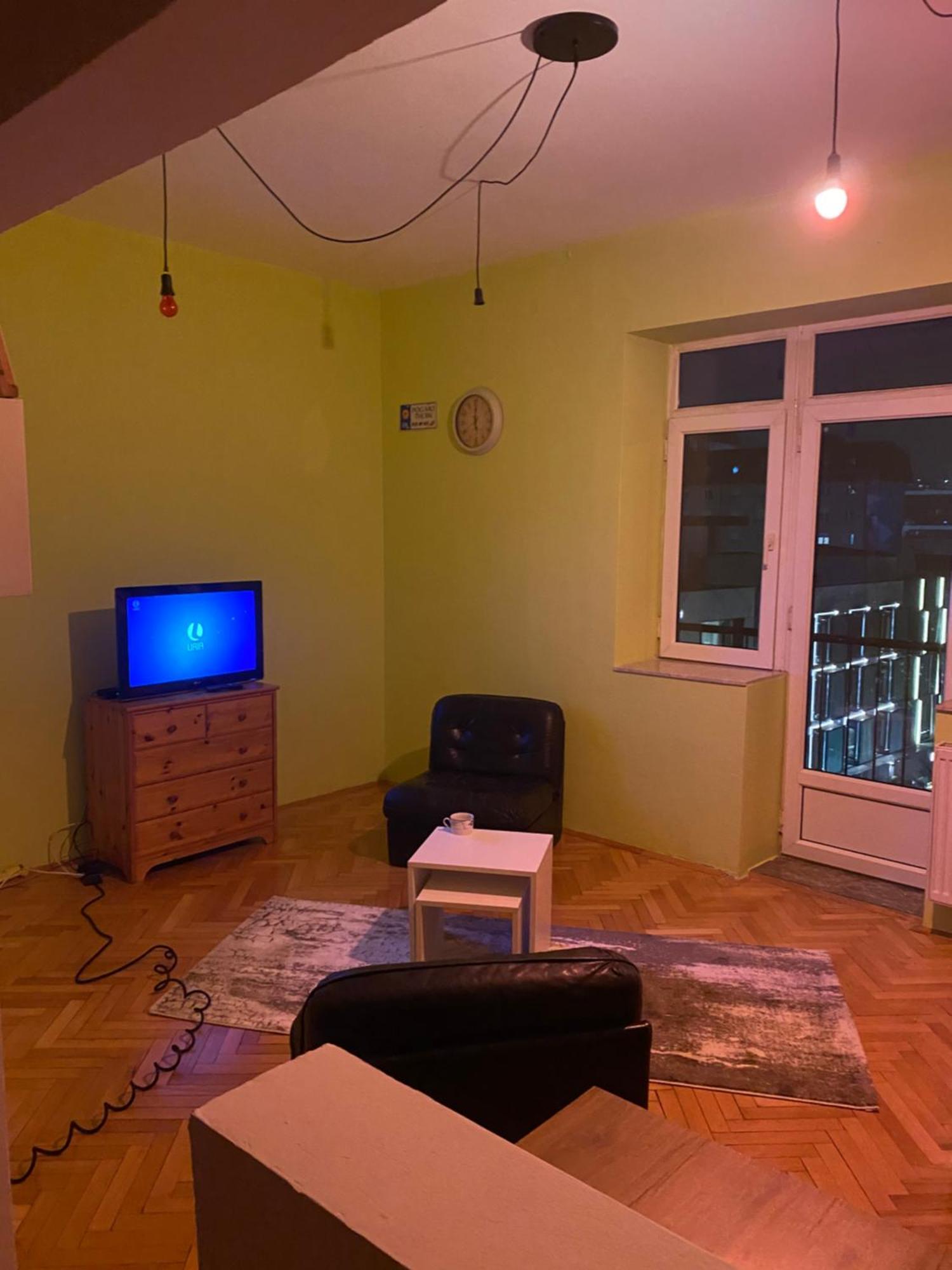 Newborn Center Hostel All Day Free Coffee Pristina Exterior foto